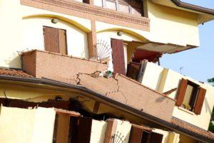 Casa danneggiata dal sisma